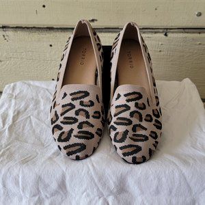 Like NEW leopard print flats from Torrid